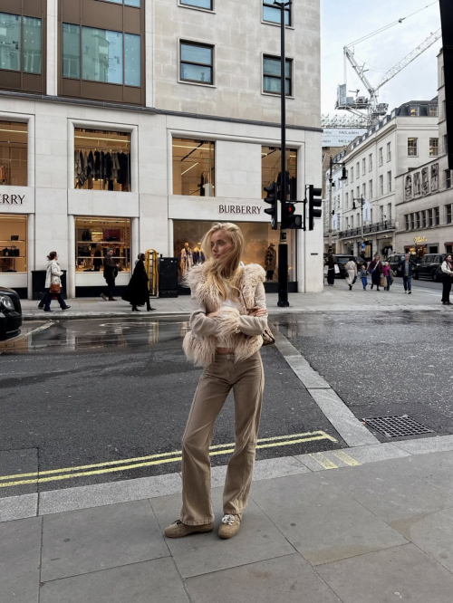 Victoria Turner Instagram photos, November 2025 3