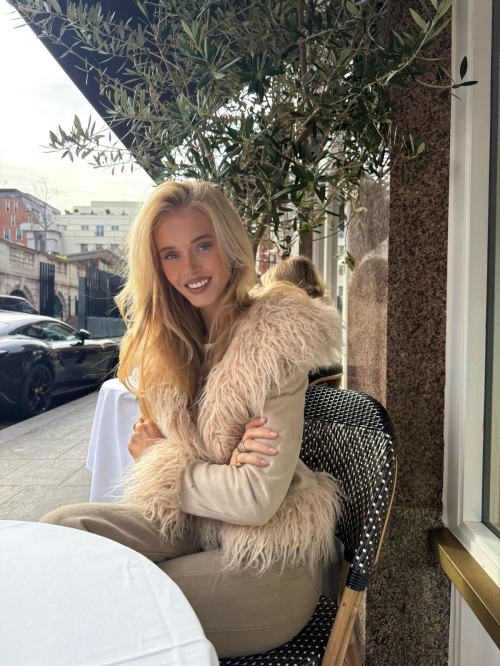 Victoria Turner Instagram photos, November 2025 5