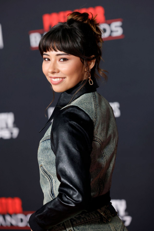 Xochitl Gomez at Predator Badlands Premiere Hollywood, Nov 2025 4