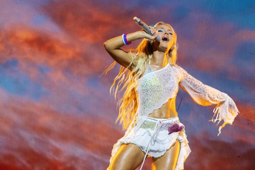 Zara Larsson performing at 3Arena Dublin, November 2025 3