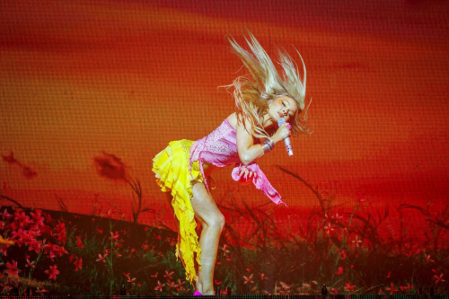 Zara Larsson performing in Oslo, November 2025 1