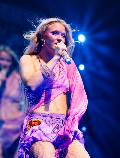Zara Larsson Performs Live at Avicii Arena Stockholm, November 2025 4
