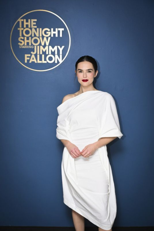 Zoey Deutch Tonight Show Starring Jimmy Fallon New York, November 2025 1
