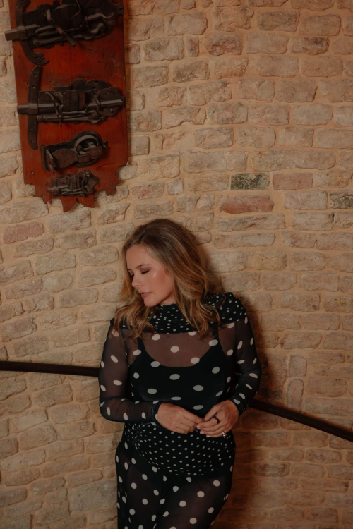 Alicia Silverstone in The Italian Reve Magazine, December 2025 13