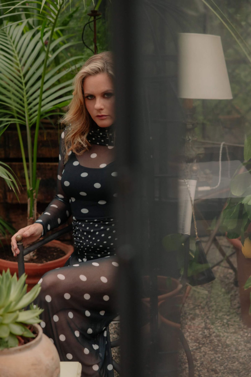 Alicia Silverstone in The Italian Reve Magazine, December 2025 20