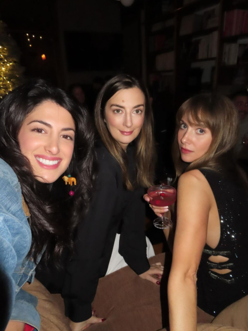 Alison Brie Shares New Instagram Style, December 2025 11