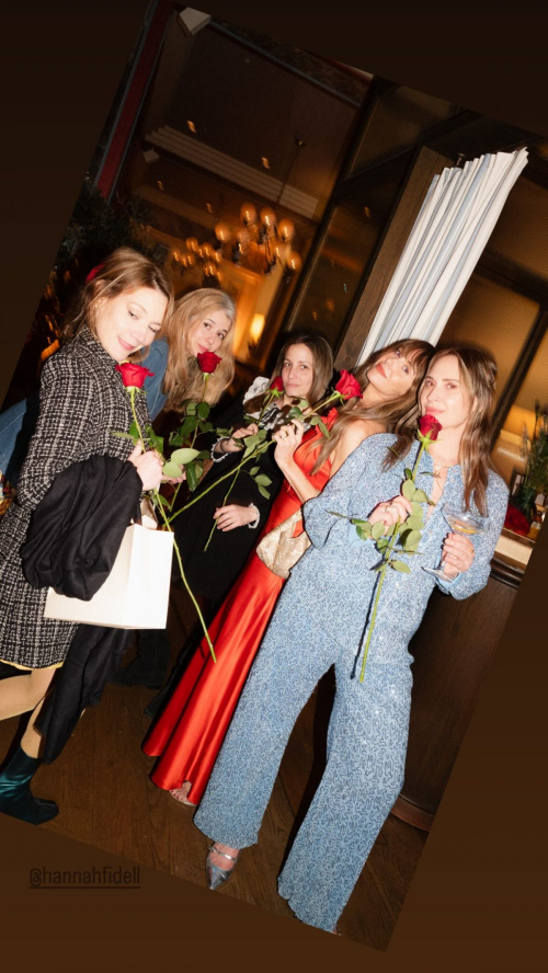 Alison Brie Shares New Instagram Style, December 2025 2