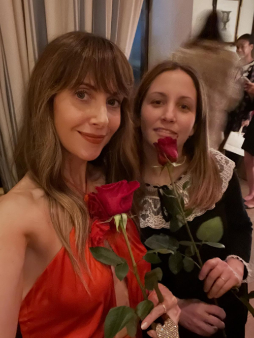 Alison Brie Shares New Instagram Style, December 2025 4