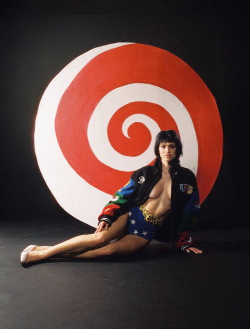 Amelia Hamlin for The Face Magazine Winter Issue, 2025 3