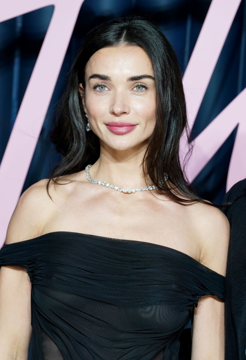 Amy Jackson at Fashion Awards Red Carpet London, December 2025 2