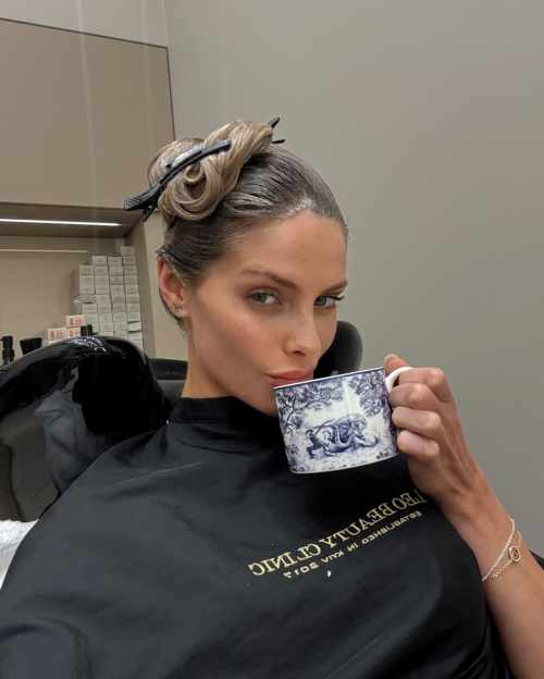 Anna Maria Olbrycht Instagram Photos, December 2025