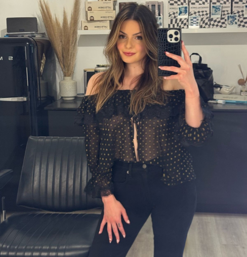 Ariel Winter Latest Instagram Fashion Update, December 2025