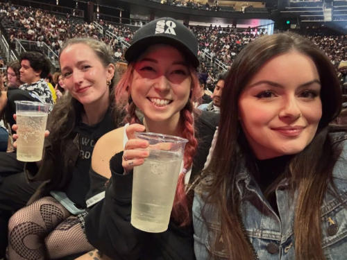 Ariel Winter Latest Instagram Fashion Update, December 2025 3