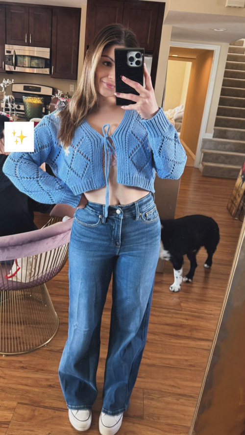 Ariel Winter Latest Instagram Fashion Update, December 2025 7