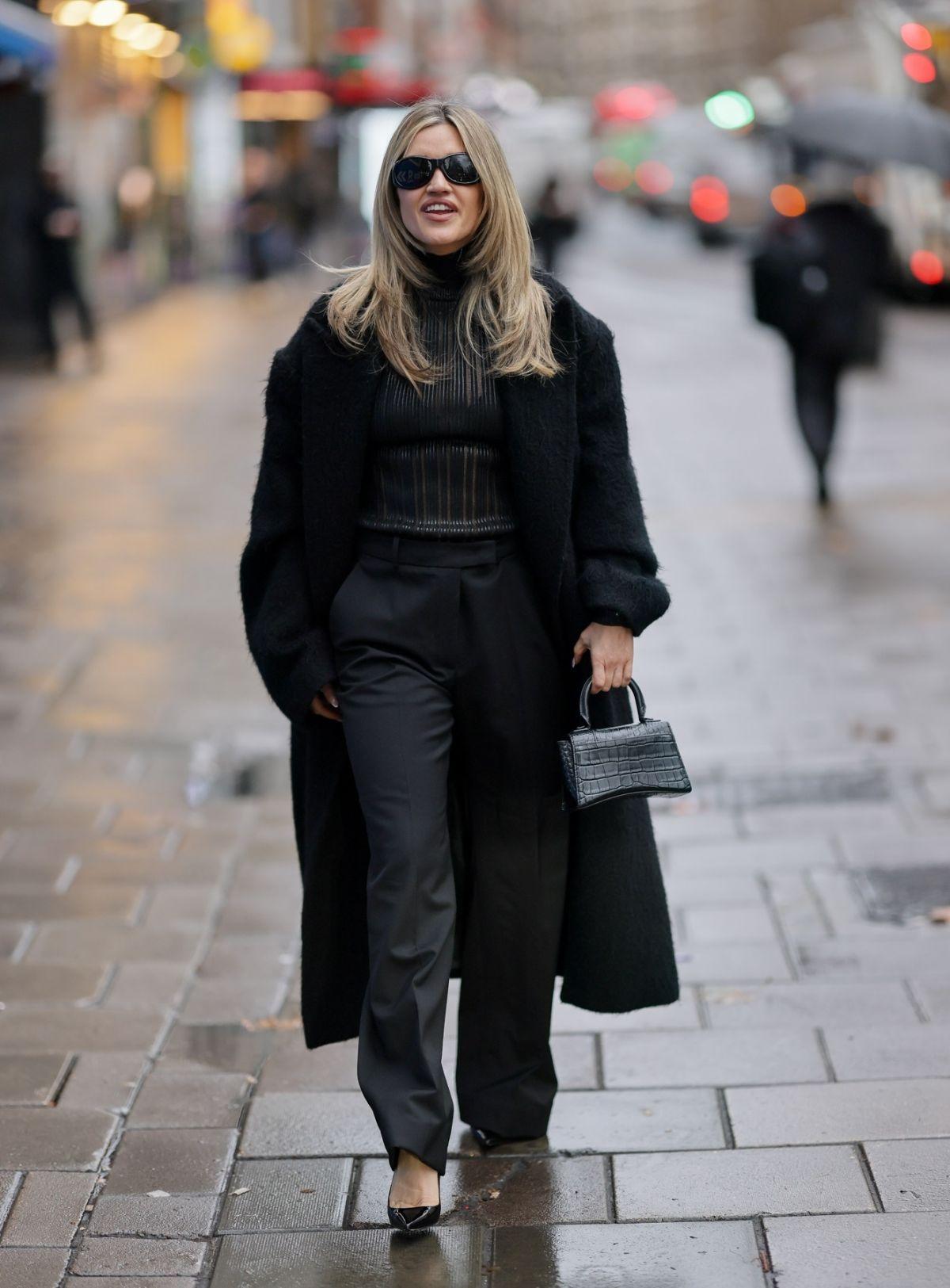 Ashley Roberts Arrives at Heart Radio Studio in London, December 2025 4