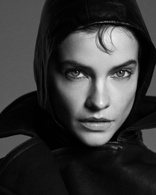 Barbara Palvin Featured in Revista De Milenio Issue, December 2025 8