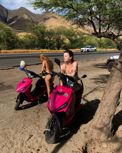 Bella Shepard Posts New Instagram Photos, December 2025 4