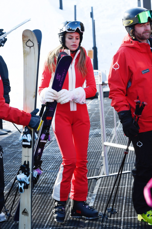 Brooks Nader Enjoys Ski Day in Aspen, December 2025 3