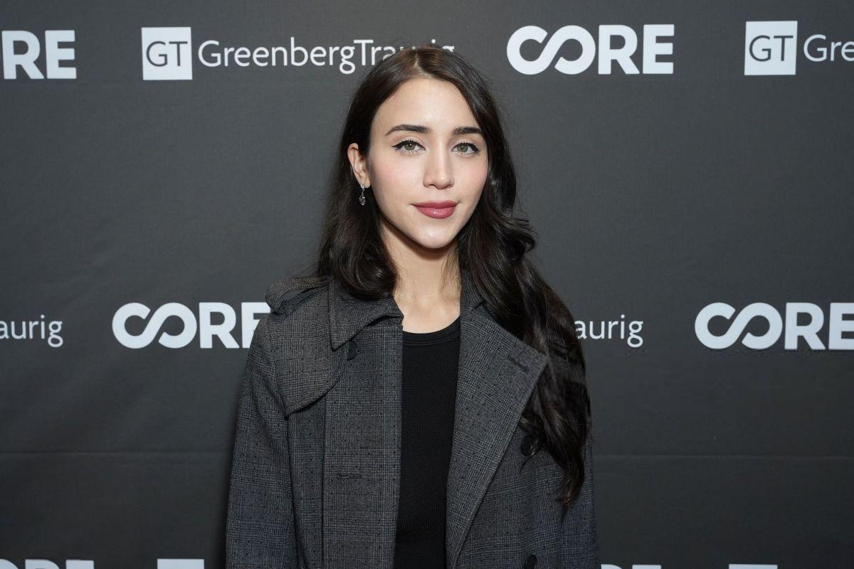 Caylee Cowan at CORE Livestream Benefit Concert, December 2025 3