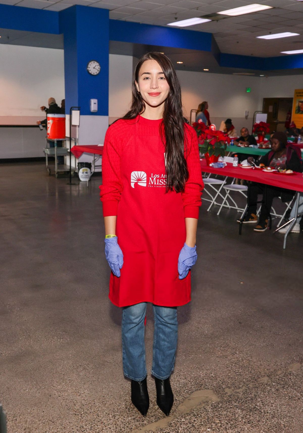 Caylee Cowan Attends Hope The Mission Christmas Event, 2025