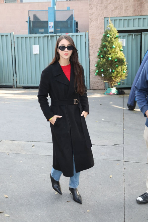 Caylee Cowan Attends Hope The Mission Christmas Event, 2025 3