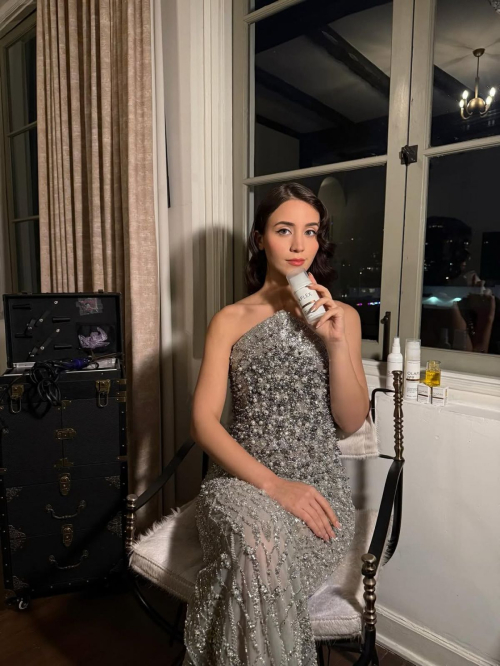 Caylee Cowan Posts New Instagram Style Photos, December 2025 2