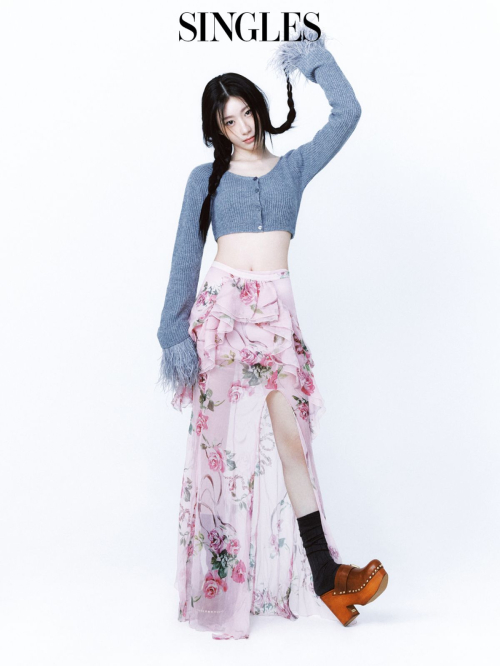 Chaeryeong Shines for Singles Magazine January 2026 Issue 1