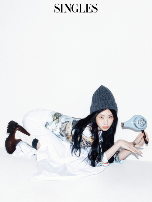 Chaeryeong Shines for Singles Magazine January 2026 Issue 2