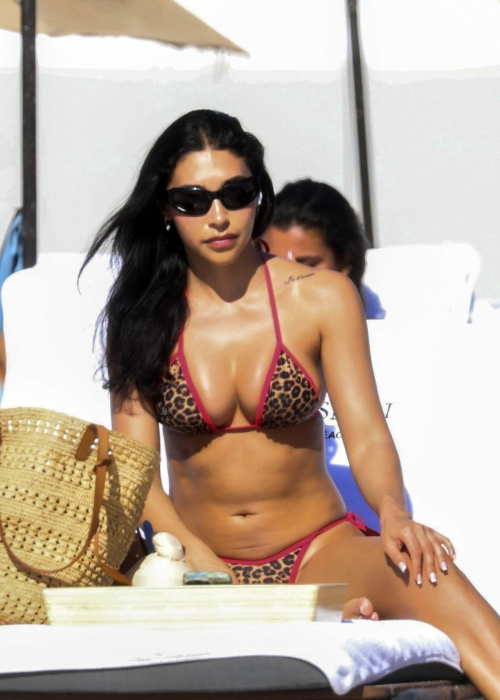 Chantel Jeffries Shows Bikini Style on Miami Beach, December 2025 1