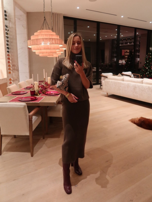 Claire Holt Shares New Instagram Photos, December 2025 2