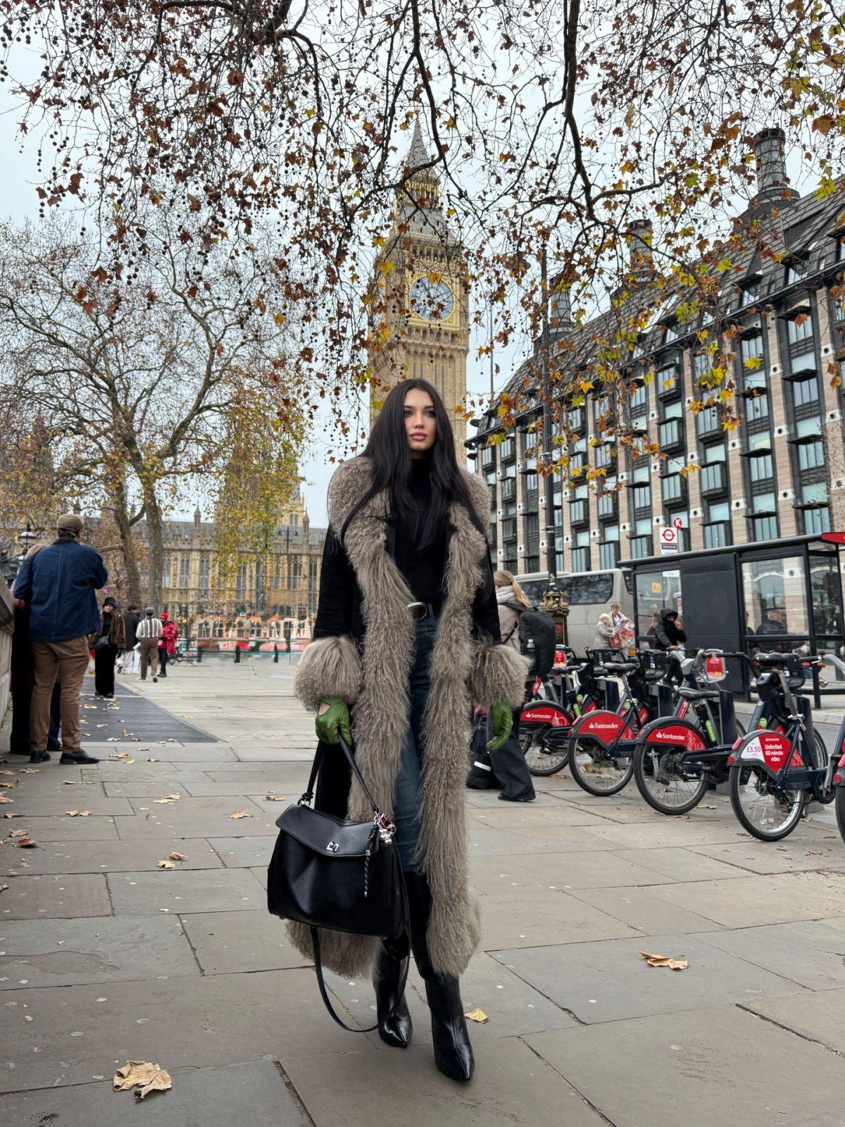 Daria Zaritskaya Shares Instagram Photos, December 2025 4