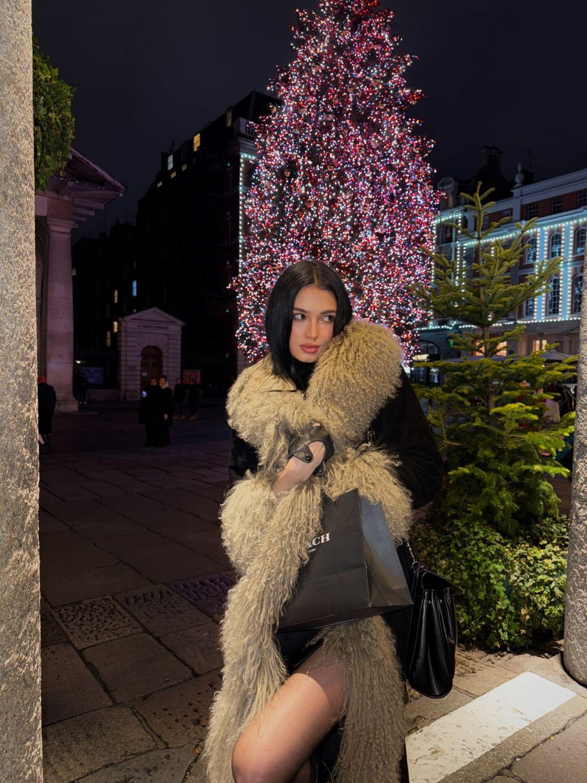 Daria Zaritskaya Shares Instagram Photos, December 2025 5