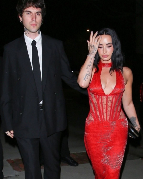 Demi Lovato Latest Instagram Style Update, December 2025 1