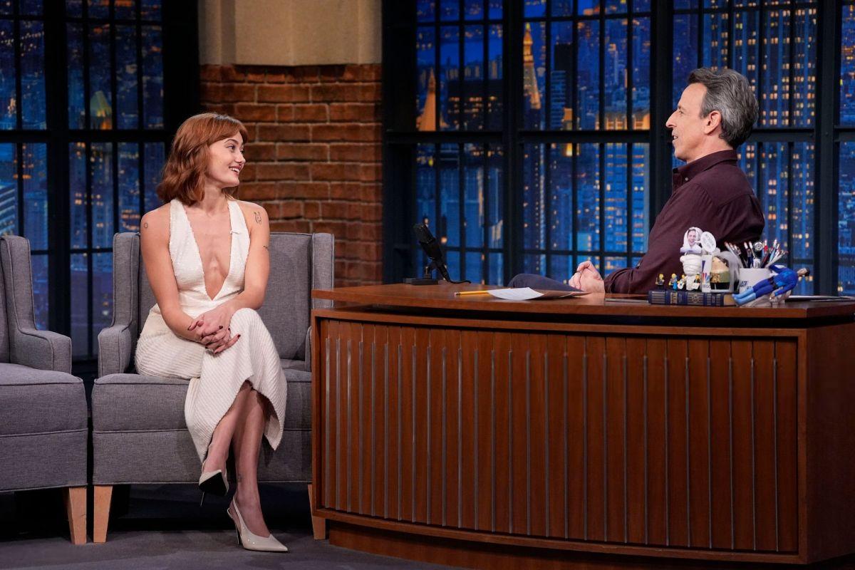 Ella Purnell Appears on Late Night with Seth Meyers, December 2025 4