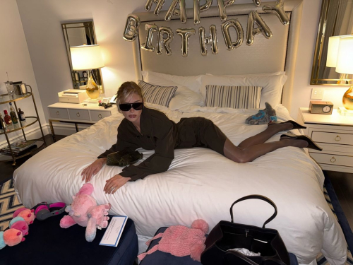 Elsa Hosk Posts New Instagram Photos, December 2025 9