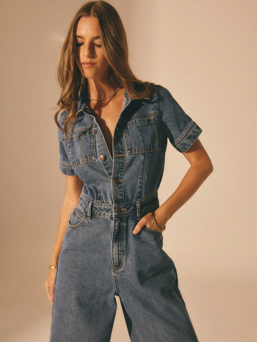 Emily Feld Models for Aralina Clothing, December 2025 3