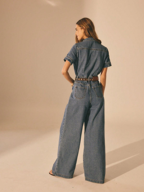 Emily Feld Models for Aralina Clothing, December 2025 8