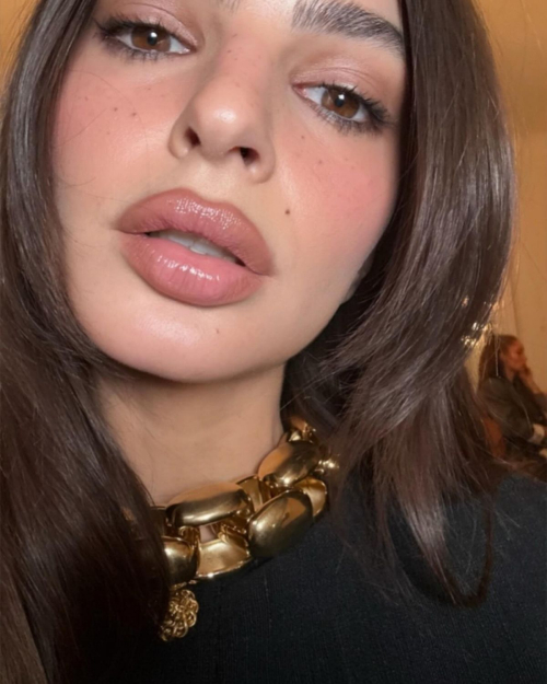 Emily Ratajkowski Posts Stylish Instagram Photos, December 2025