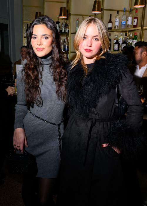 Emma Brooks and Ella Mendelsohn at NYC Tree Lighting, December 2025 1