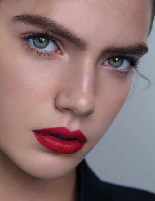 Florence Hunt Featured in Hunger Magazine, December 2025 5