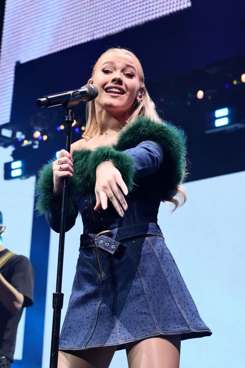 Freya Skye Performs at iHeartRadio Q102 Jingle Ball, 2025 1