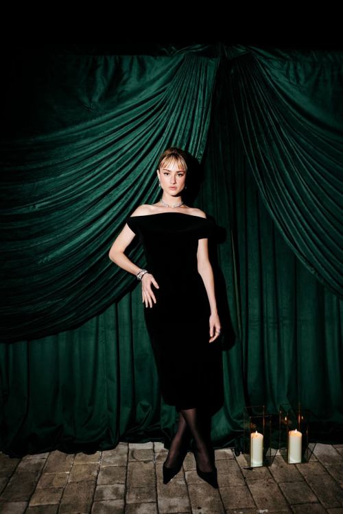 Grace Van Patten at Into the Wild Dinner Art Basel Miami, December 2025 6