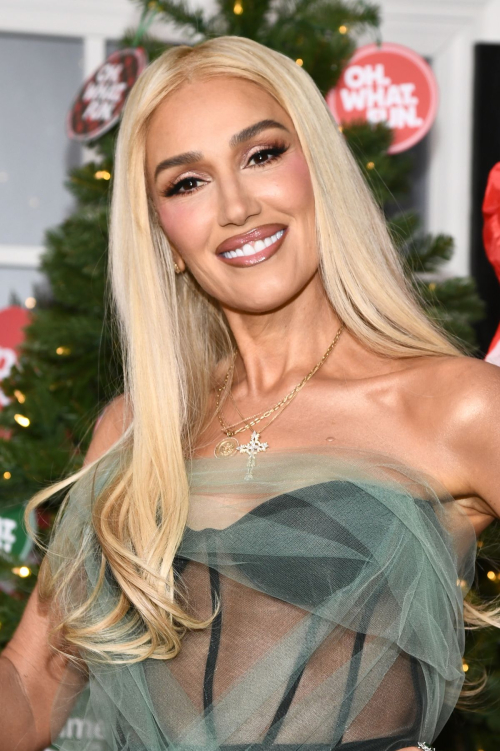 Gwen Stefani at Oh What Fun Premiere in New York City, December 2025 4