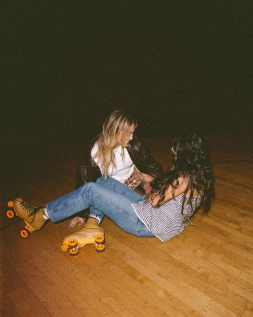 Hilary Duff Posts Instagram Photos and Video Update, December 2025 7