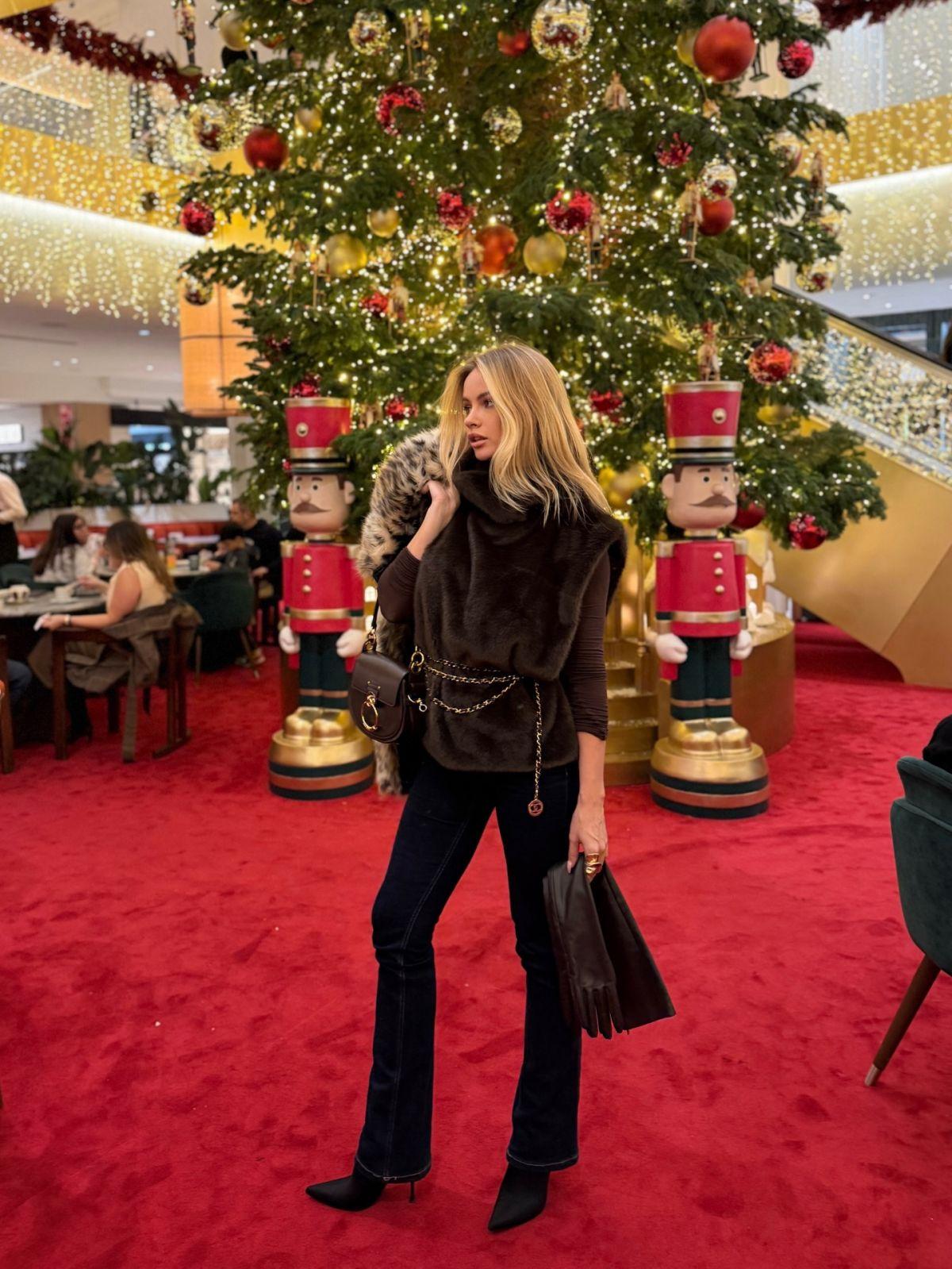 Ilona Arsentieva Instagram Photos, December 2025 6