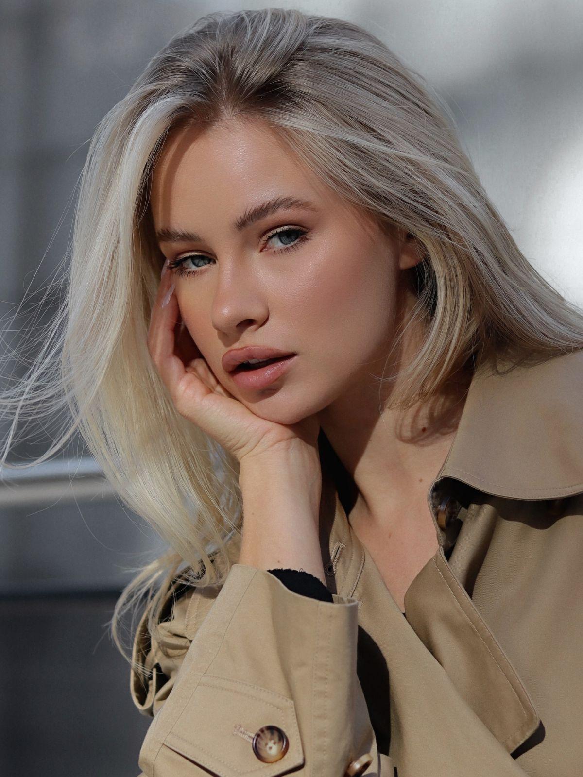 Ilona Arsentieva New Instagram Photo Collection, December 2025 3