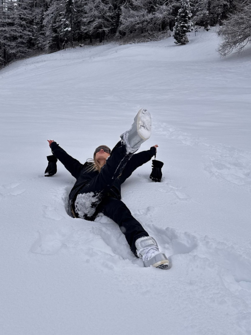 Ilona Arsentieva Shares Instagram Photo Highlights, November 2025 13