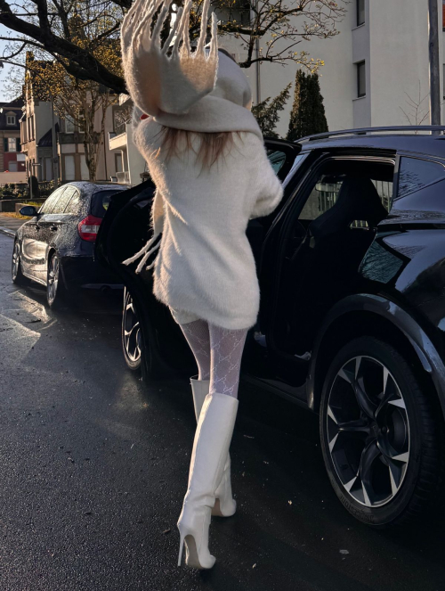 Ilona Arsentieva Shares Instagram Photo Highlights, November 2025 1