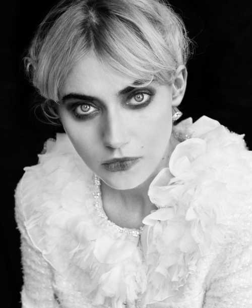 Imogen Poots in 5 Eleven Cinema Issue Magazine, 2025 2