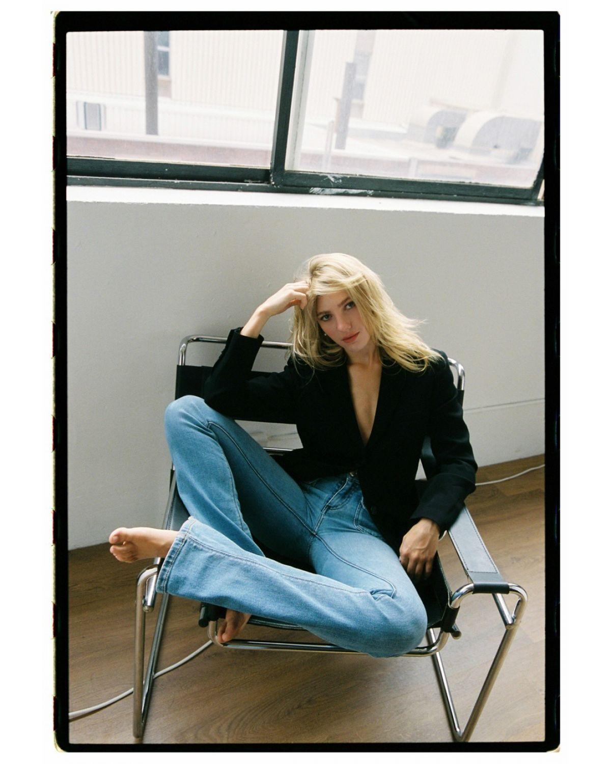 Jemima C Robinson Shares Instagram Style Update, December 2025 5